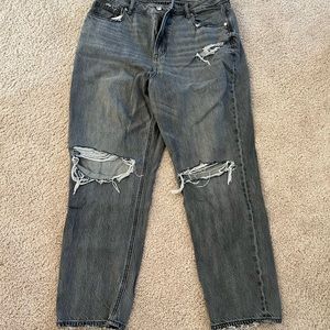 American Eagle Mom Jean
